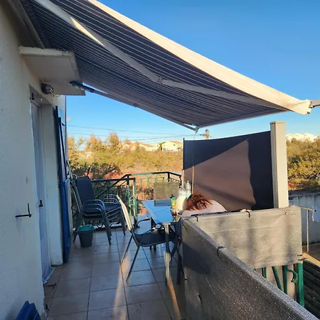 La Golondrina 2 דירה